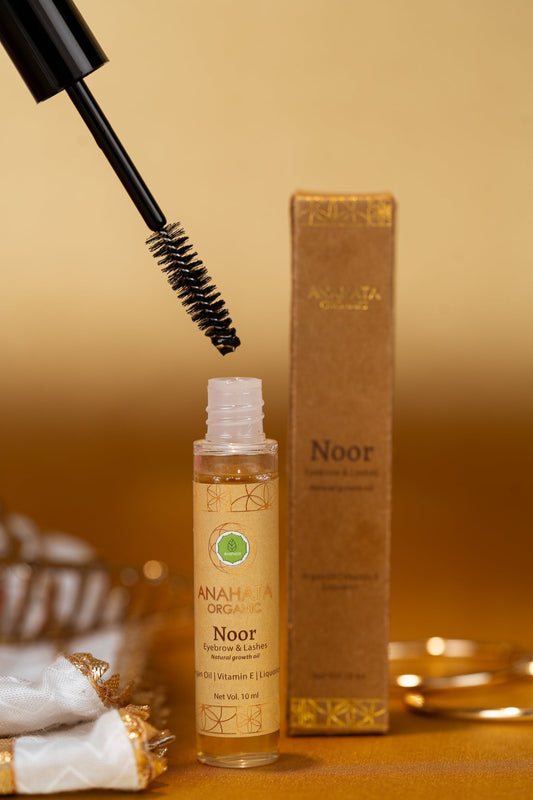 A magical oil for thick, long lashes!